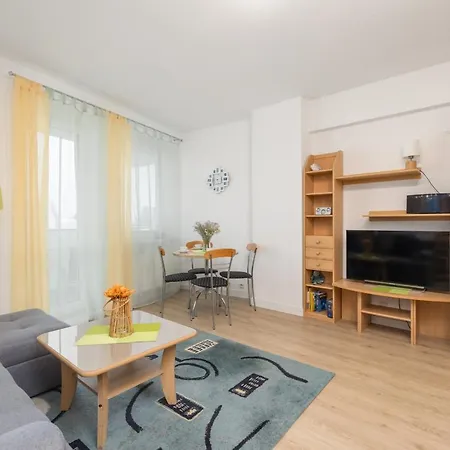 Comfy Turystyczna 300 M To The By Renters Lejlighed *